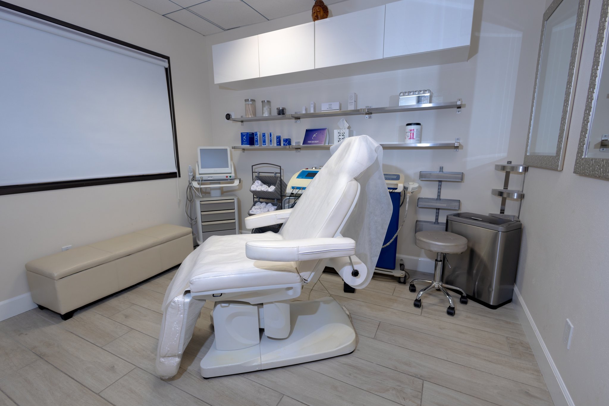 Butterfly Facelift Room